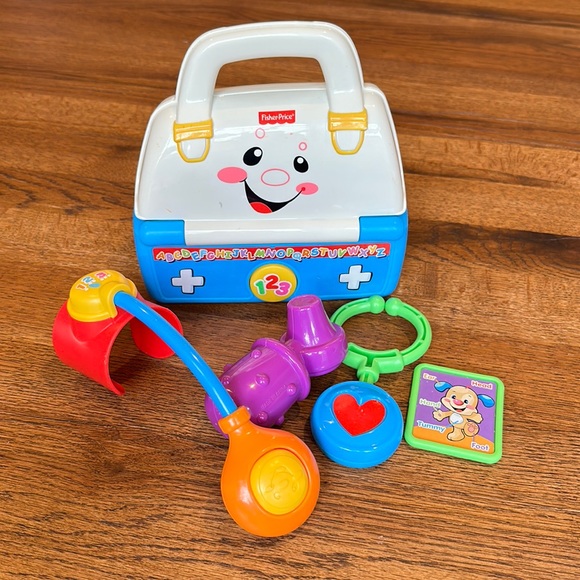 Fisher Price doctor set. GUC. - Picture 1 of 9